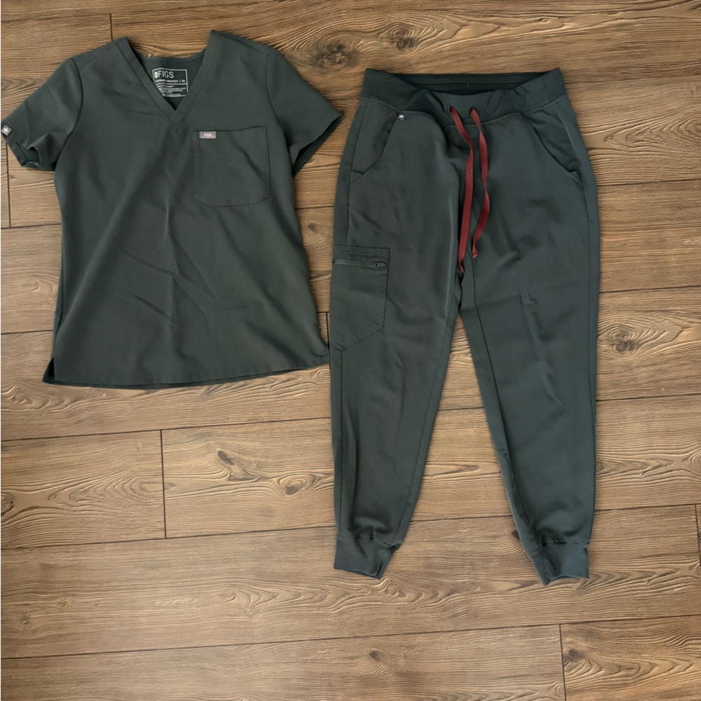 Figs Dark Green Scrub Set with Red Drawstring